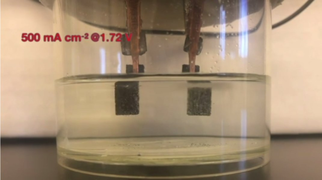 Хьюстен, у нас... Новый гибридный катализатор для расщепления воды