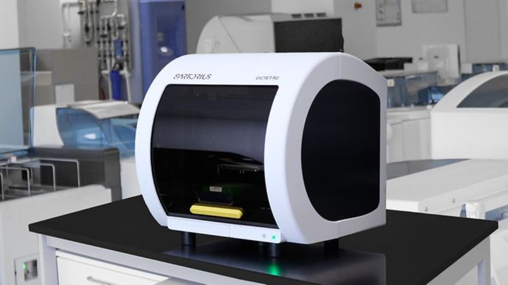 Системы серии Octet® R для безмаркерного анализа белка в режиме реального времени от Sartorius